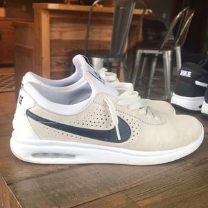 Men’s size 11 Nike SB Bruin Cream